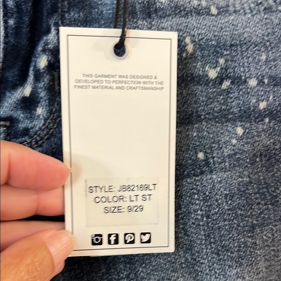 Judy Blue Ripped Cropped Jeans in Dark Wash - Picture 2 of 11